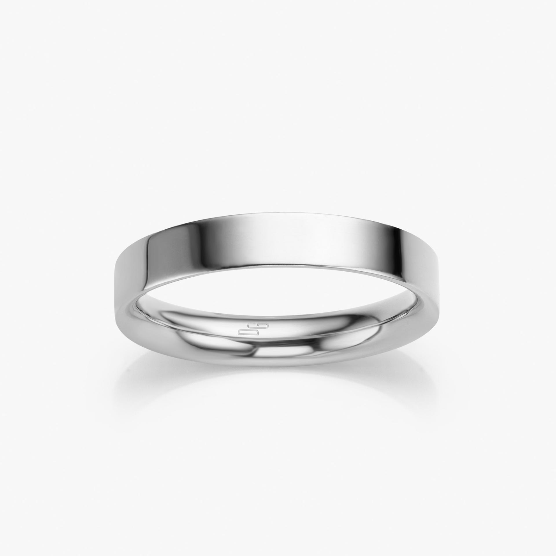 White gold Wedding ring Epure made by Atelier Wittmann