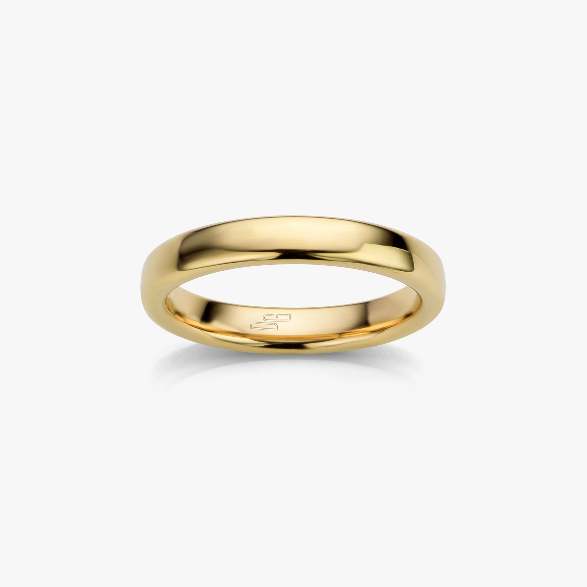 Yellow gold wedding ring model Harmony (30mm) made by Atelier Wittmann