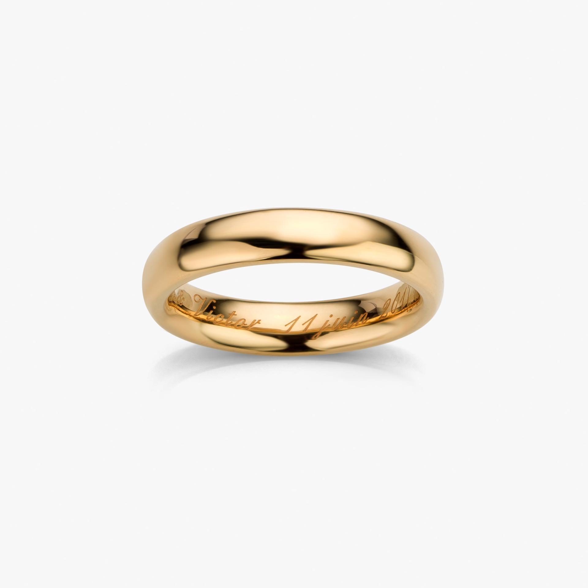 Yellow gold wedding ring model Harmony (30mm) made by Atelier Wittmann