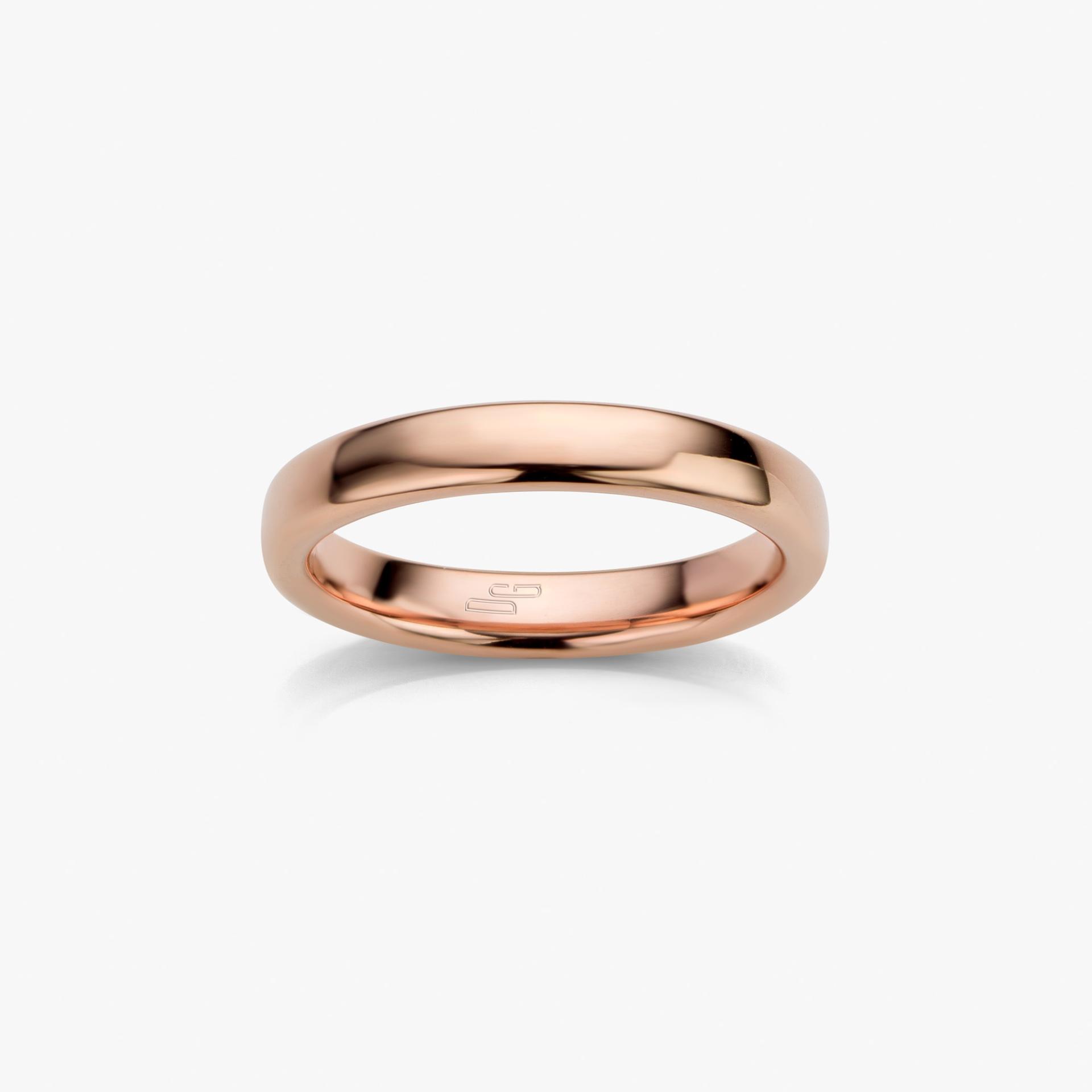 Yellow gold wedding ring model Harmony (30mm) made by Atelier Wittmann