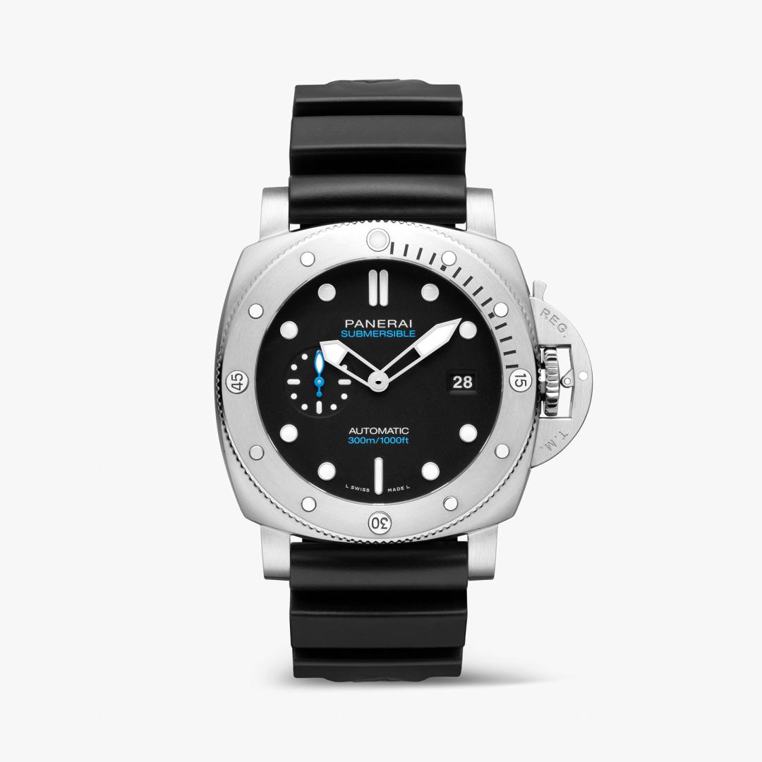 Submersible QuarantaQuattro made by Panerai